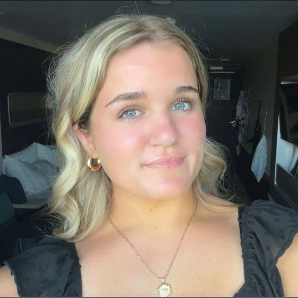 Meet your Posher, Abby